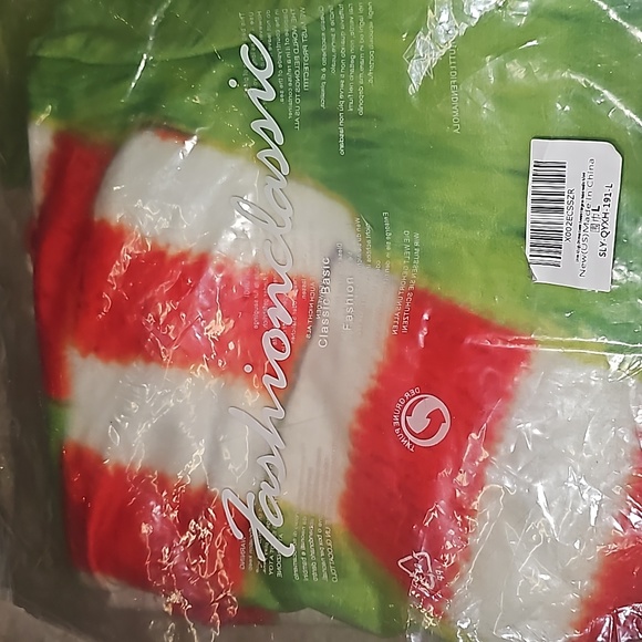 NWT Fashion Classic The Grinch Hooded Sweatshirt - Picture 9 of 9